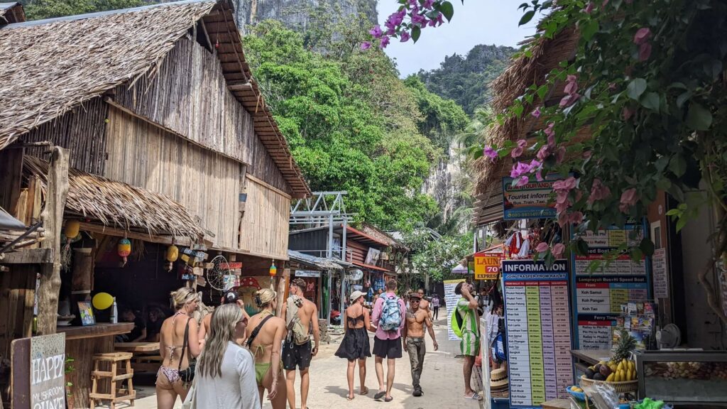 Rue piétonne de Railay