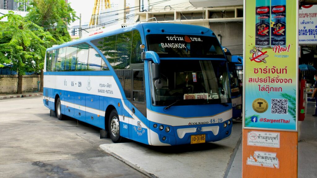 thai tourist bus